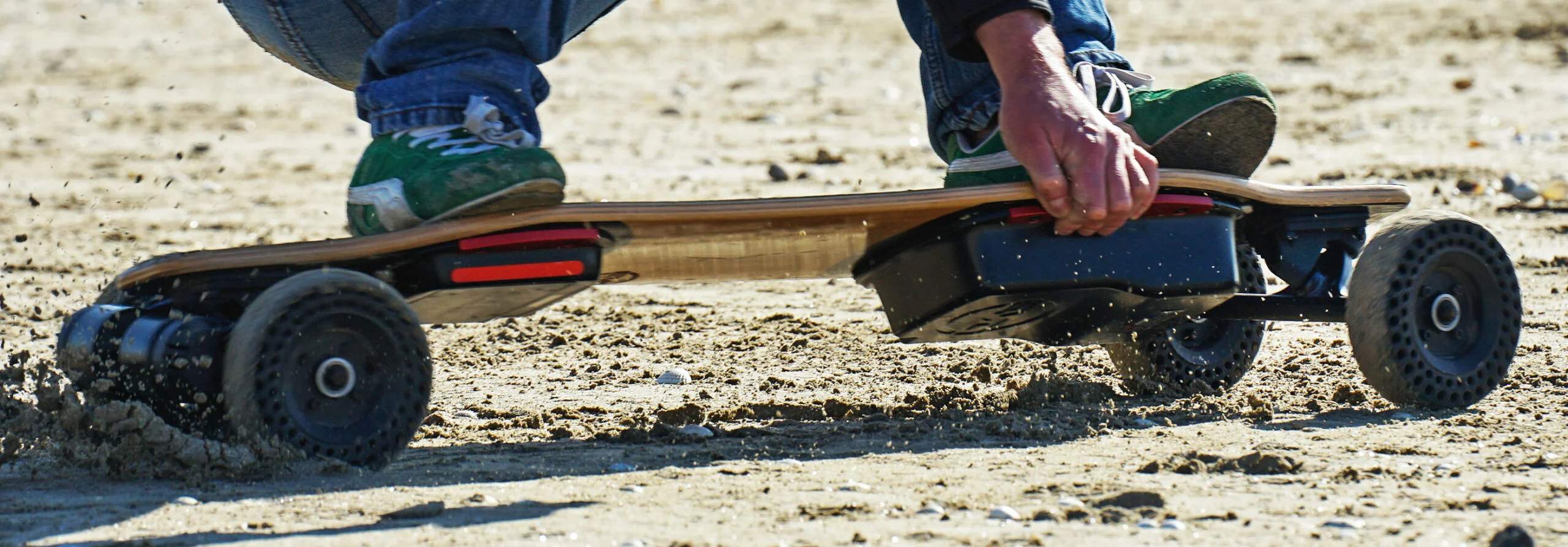 Réglage des trucks sur un skate électrique