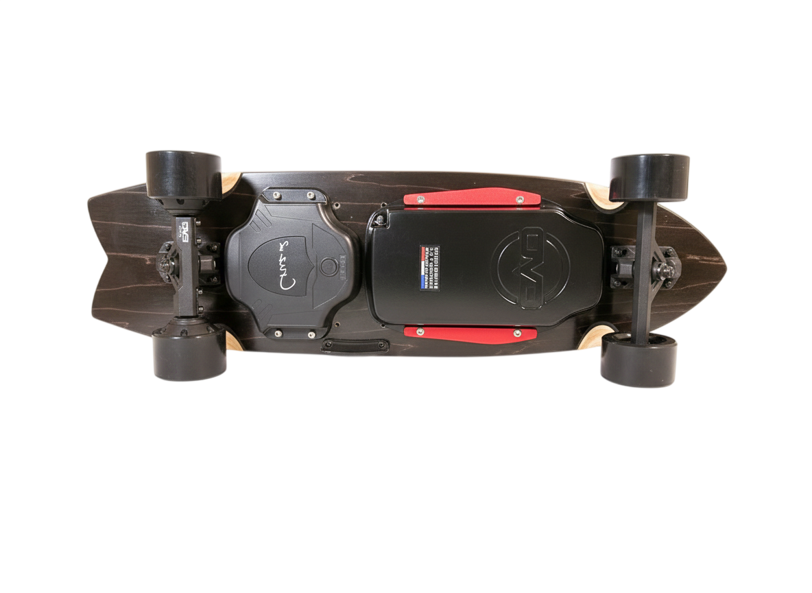 Cruz V2 Black Edition vista traseira com bateria