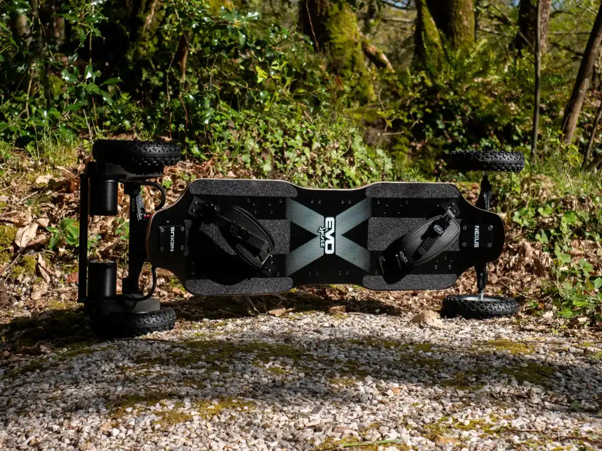 Evo-Spirit NEXUS elektrisch mountainboard in all-terrain actie