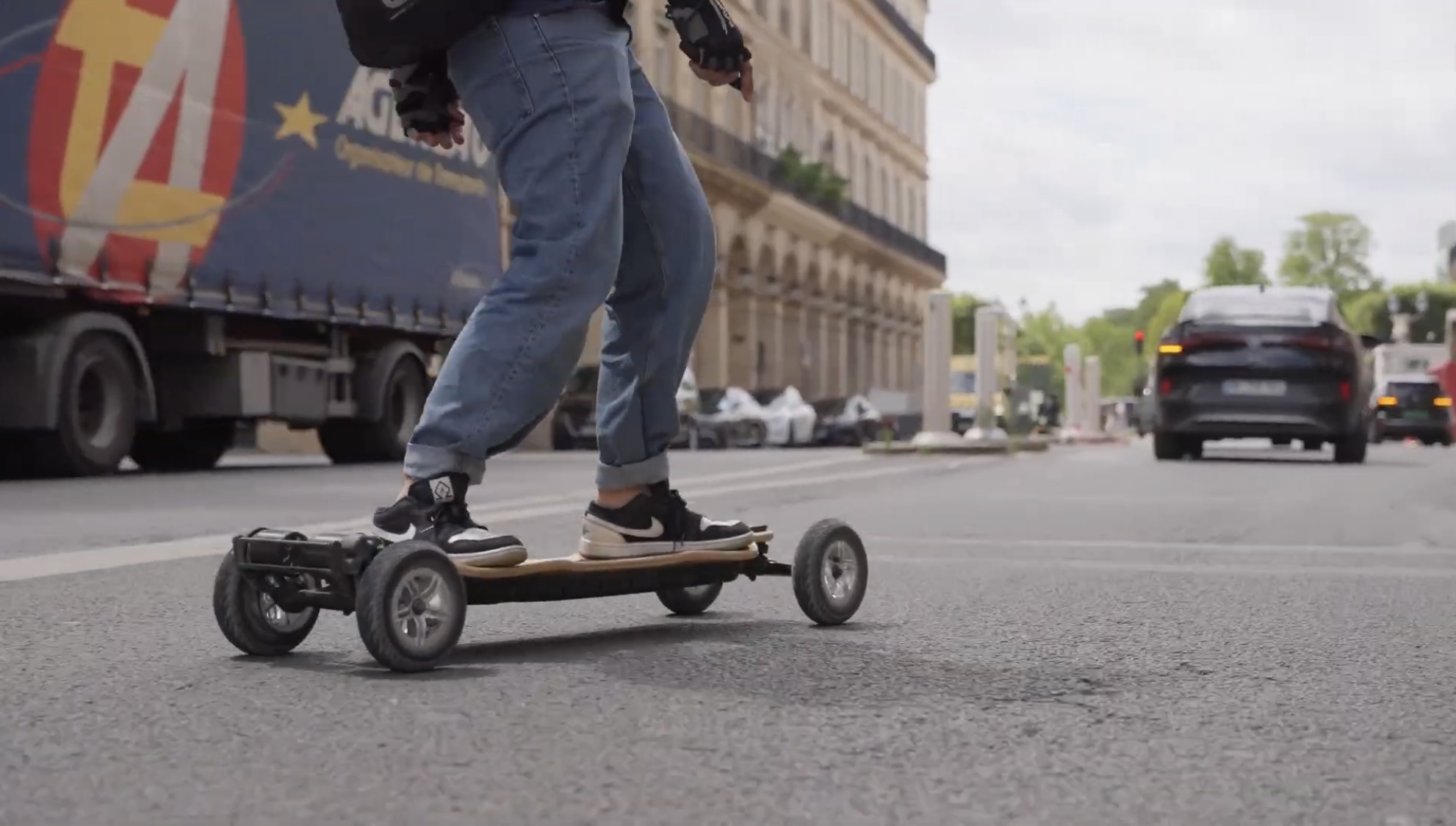 Ride Street avec le esk8 Evo Spirit Xplorer V2