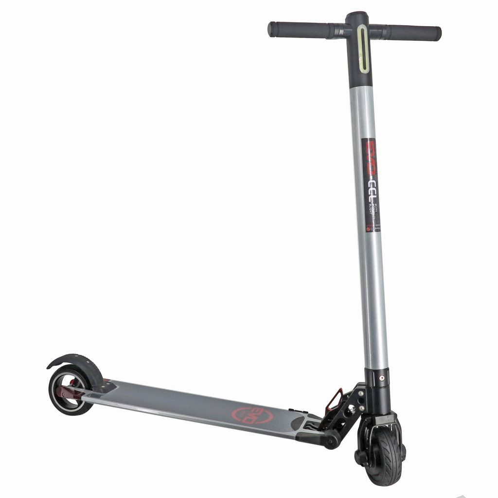 Evo-CCL-–-La-trottinette-urbaine,-légère-et-compacte--