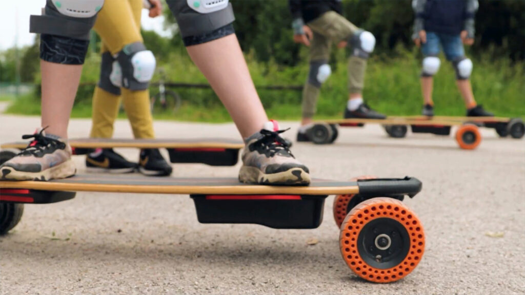 tuto-protéger-casque-Comment-bien-débuter-en-skate-électrique-apprendre photo : @lokorn286