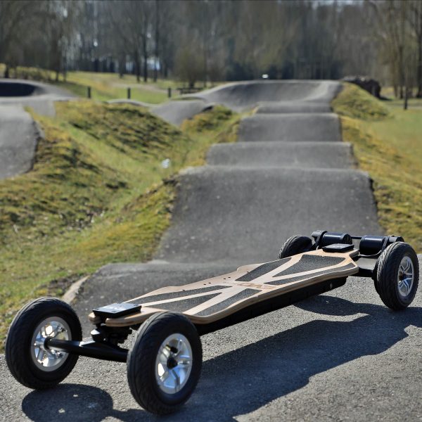 Skates-électriques--Xplorer-V2-–-Version-Sport